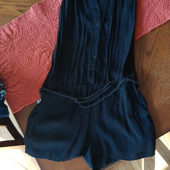 Black romper - Picture 2 of 4